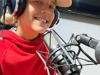 Journalist working in a media