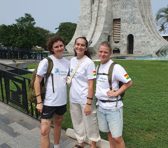 Pro-Passion Projects Volunteers visit to Kwame Nkrumah Memorial Park