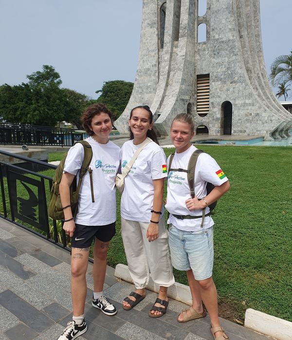 Pro-Passion Projects Volunteers visit to Kwame Nkrumah Memorial Park